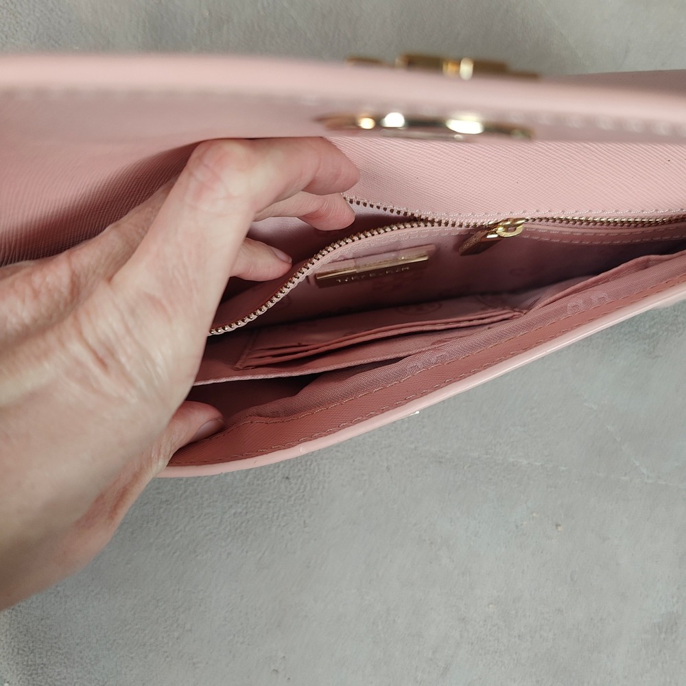 Tory Burch Leather Slim Diana Flap Clutch Blush Pink Saffiano Preppy FLAWS - Picture 10 of 12